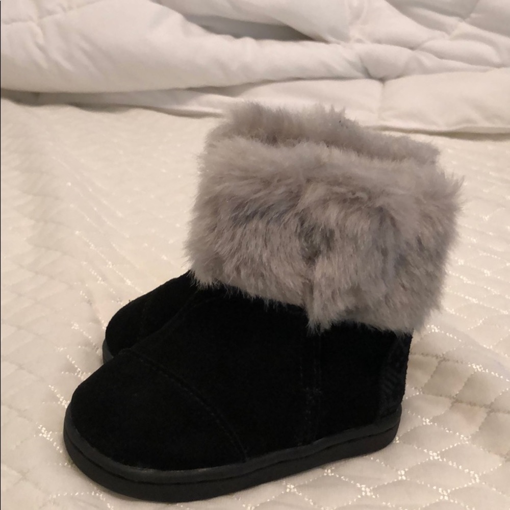 Toms baby girl boots